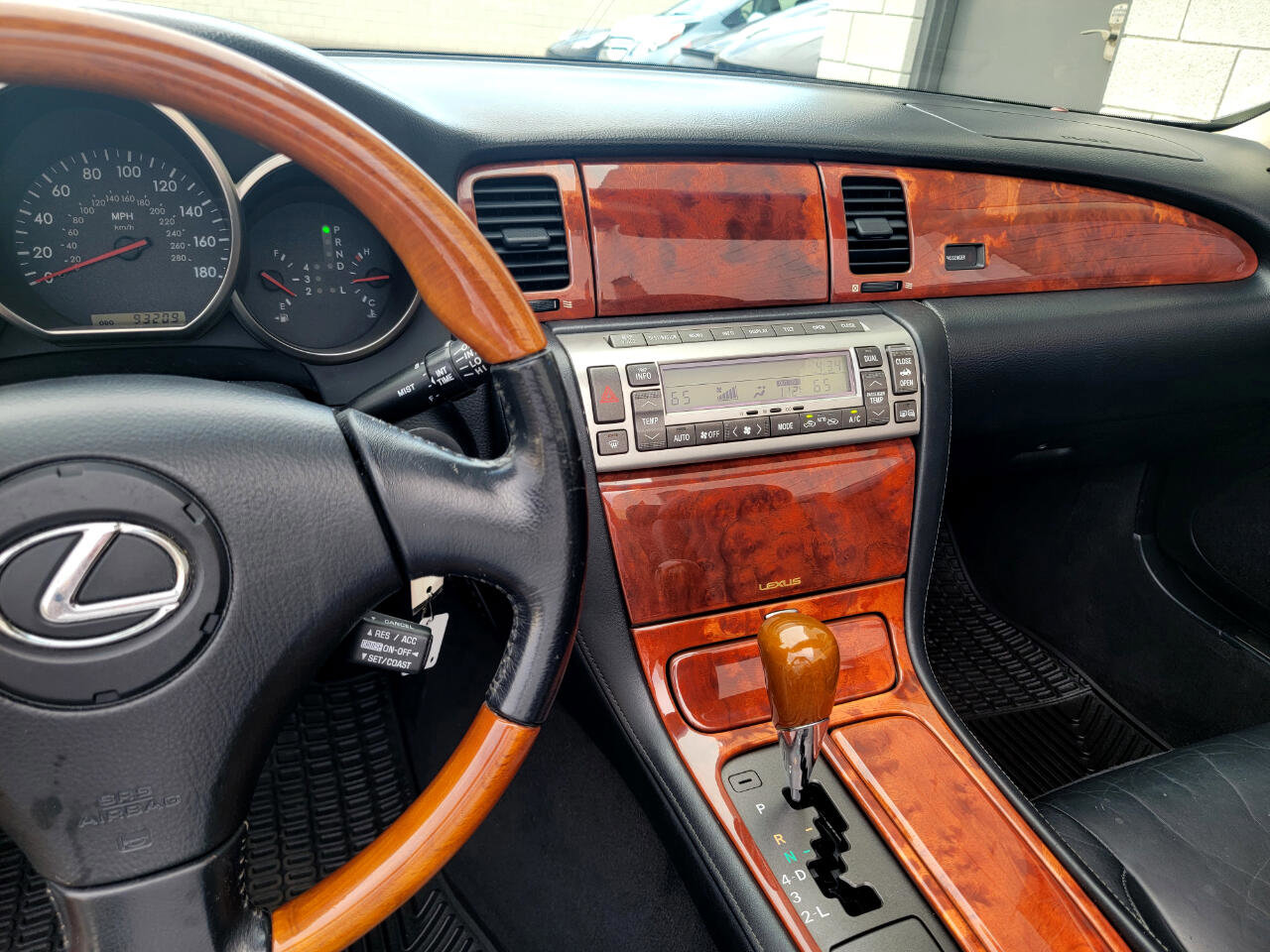 Used 2004 Lexus SC 430 Convertible image 28