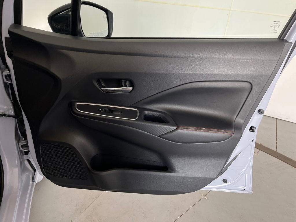Used 2024 Nissan Versa SR w/ Trunk Package image 28
