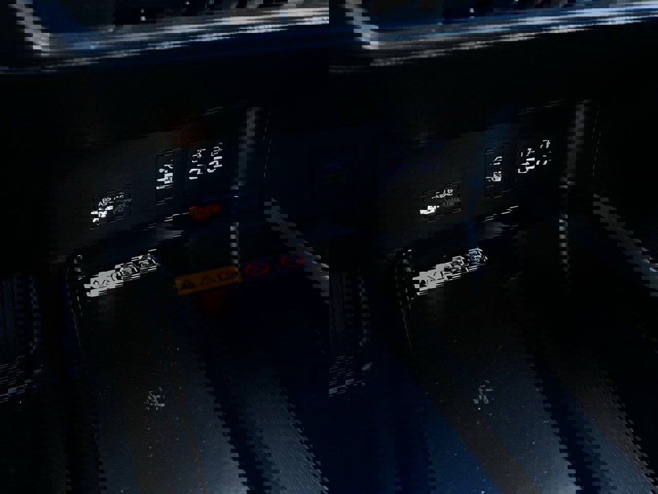 Used 2025 Toyota Camry LE image 24