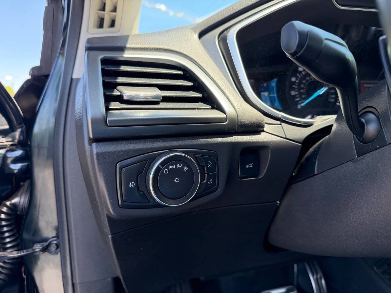 Used 2014 Ford Fusion Titanium FWD image 12