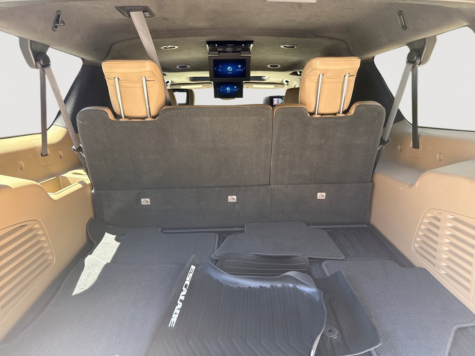 Used 2018 Cadillac Escalade ESV Platinum AWD/4WD image 21