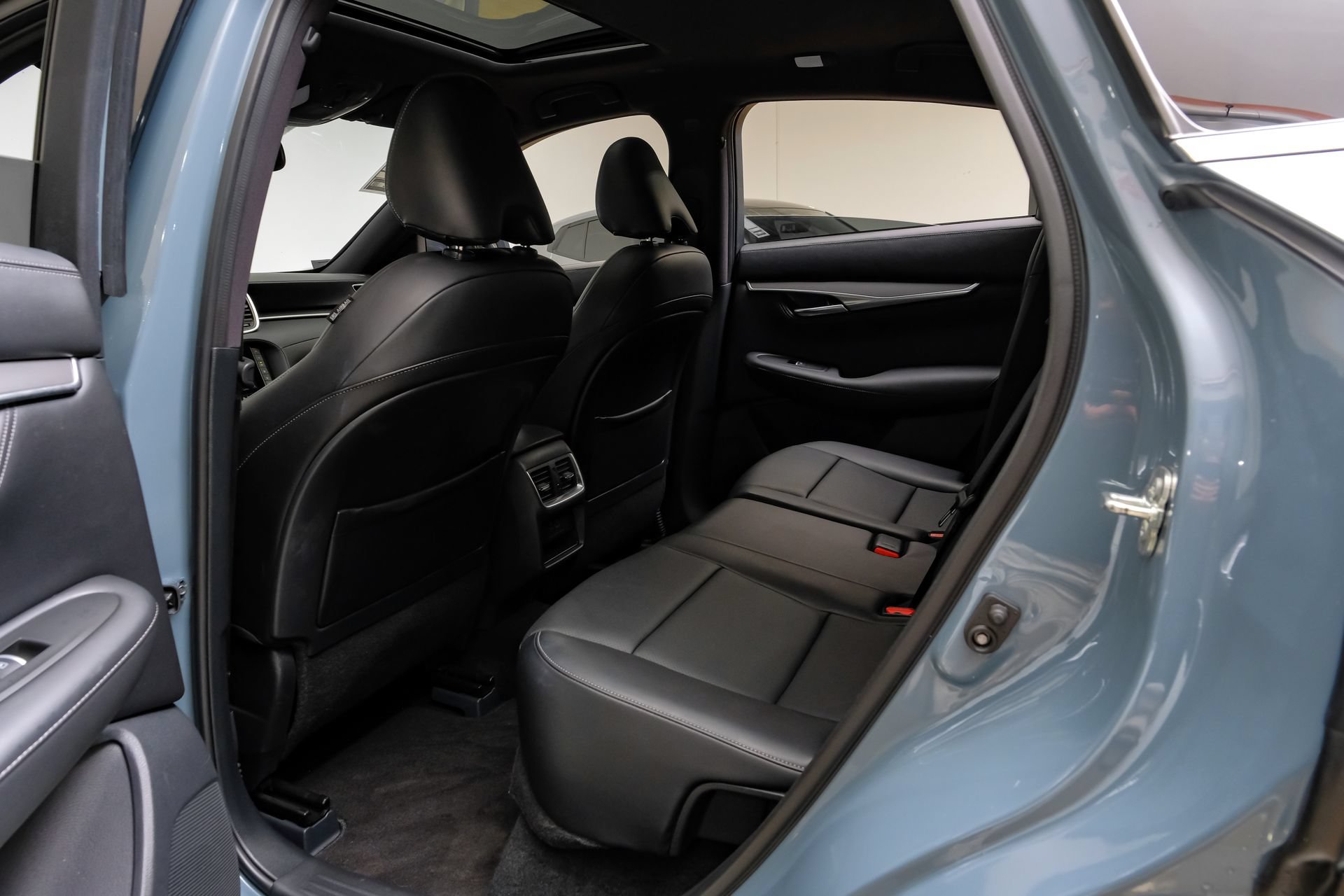 Used 2023 INFINITI QX55 Luxe w/ Cargo Package AWD/4WD image 40