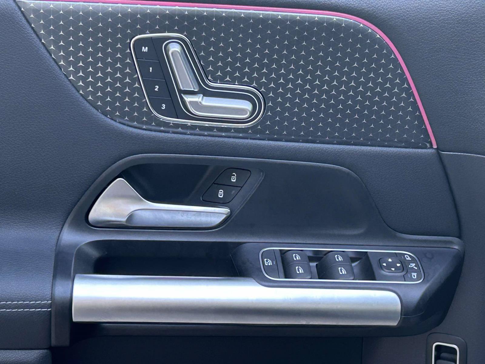 Certified 2025 Mercedes-Benz GLA 250 image 18