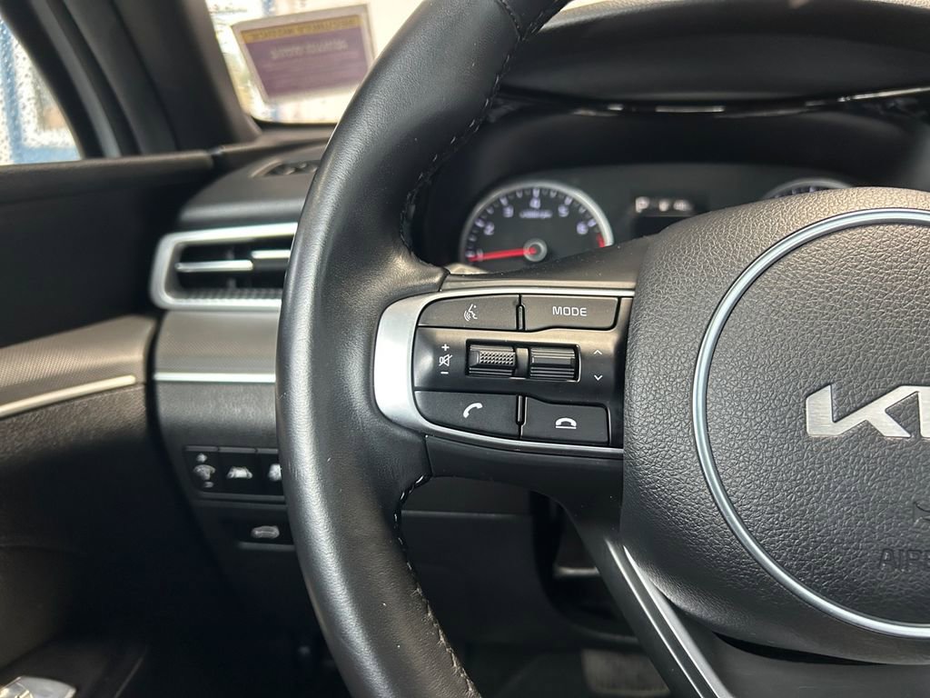 Used 2022 Kia K5 GT-Line w/ GT-Line FWD Premium Package image 17