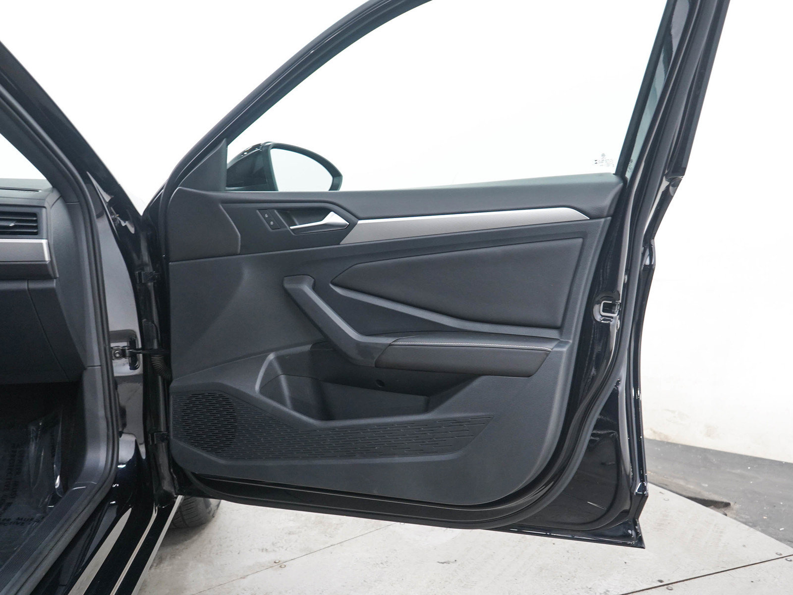 Used 2023 Volkswagen Jetta Sport FWD image 9