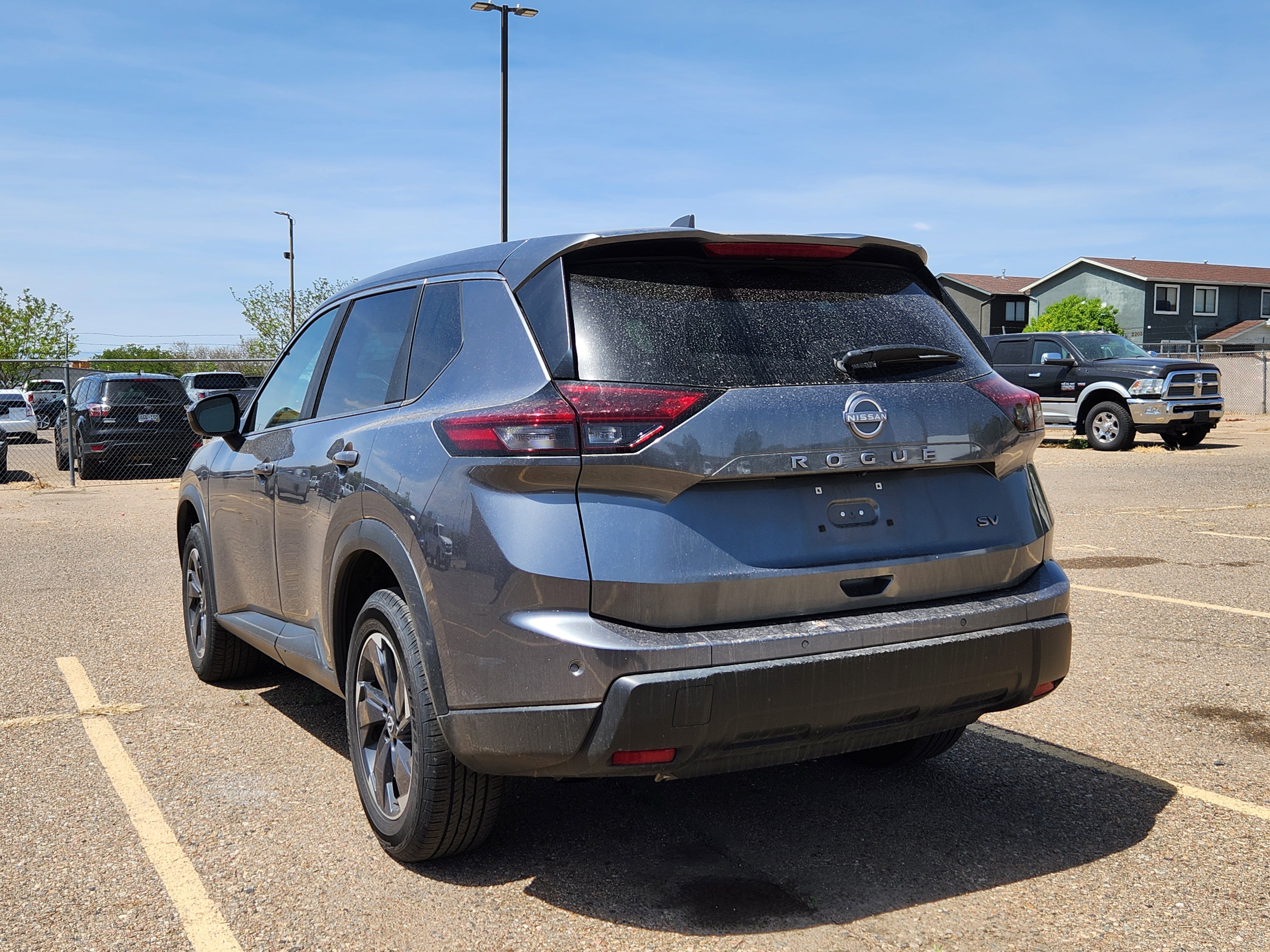 Used 2024 Nissan Rogue SV FWD image 7