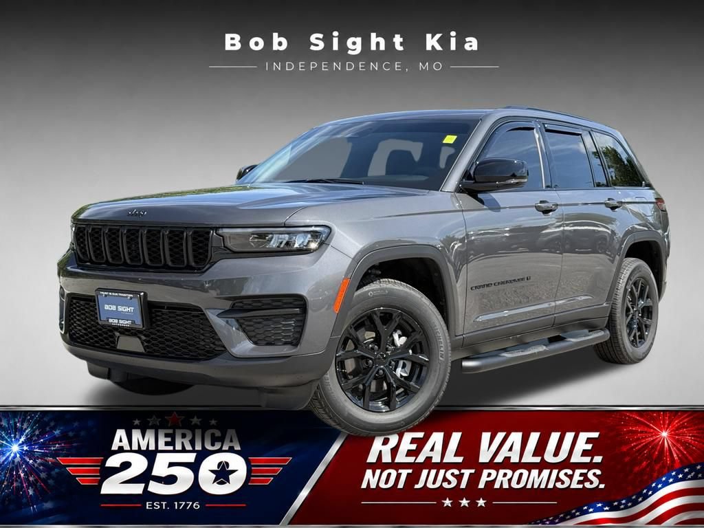 Used 2025 Jeep Grand Cherokee 4WD