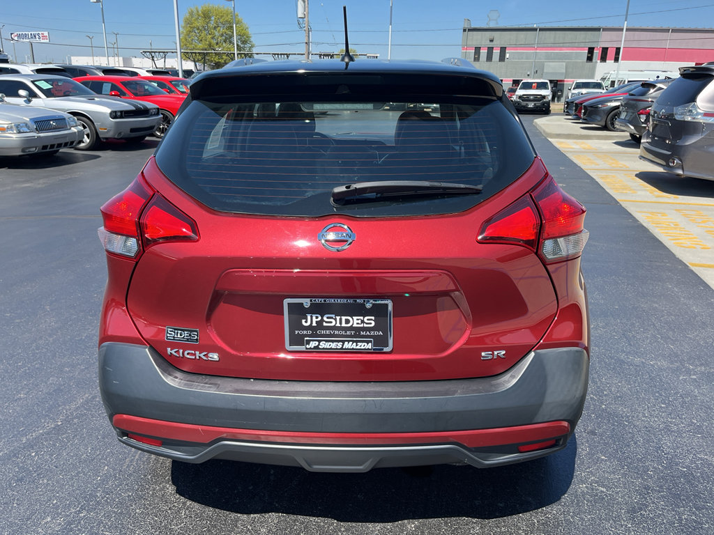 Used 2019 Nissan Kicks SR w/ SR Premium Package image 8