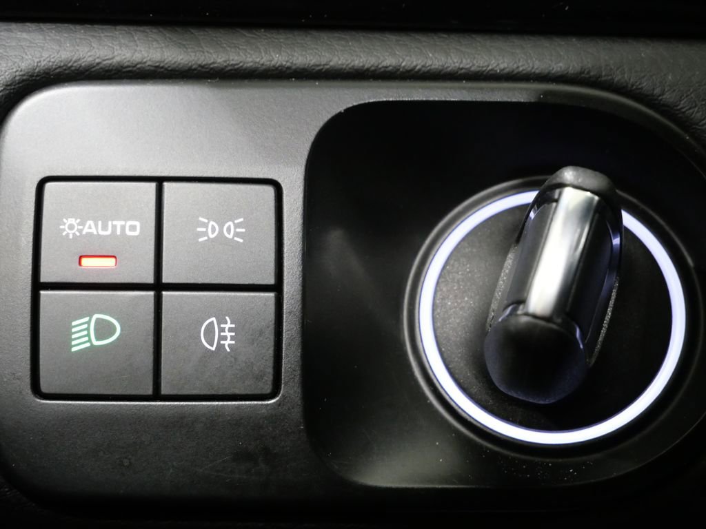 Used 2023 Porsche Cayenne S image 15