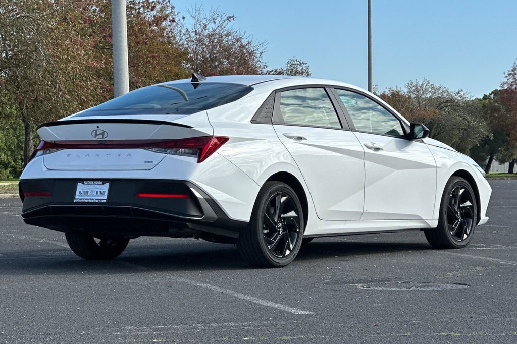 New 2026 Hyundai Elantra Sport image 4