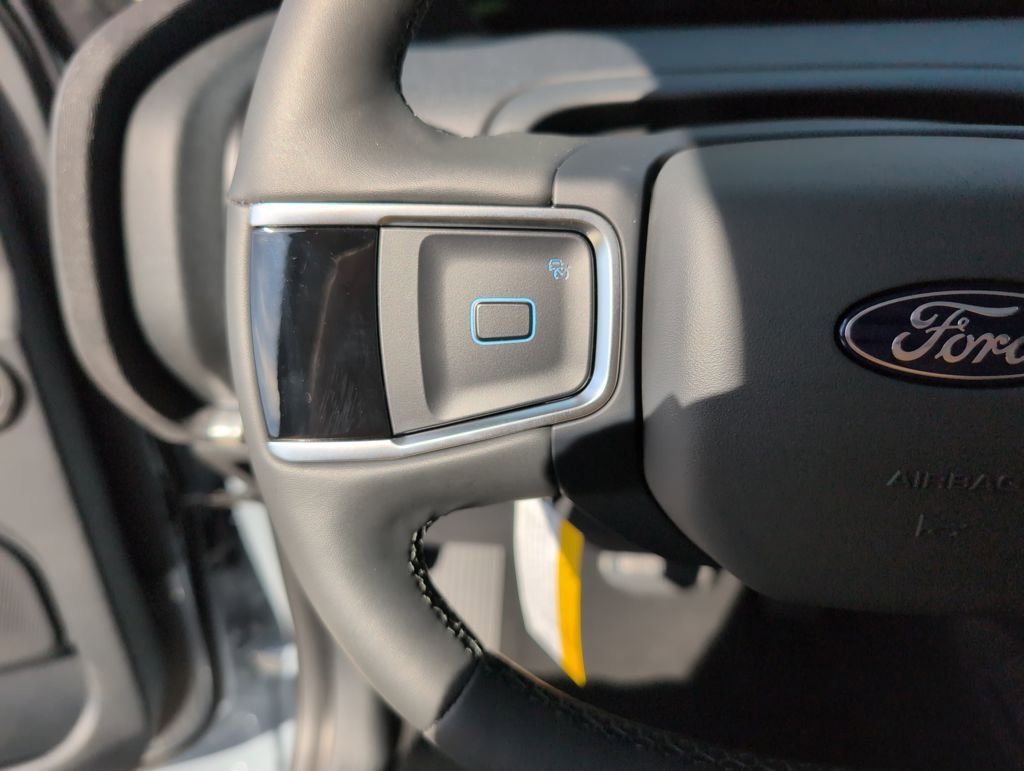 New 2026 Ford Expedition Active image 30