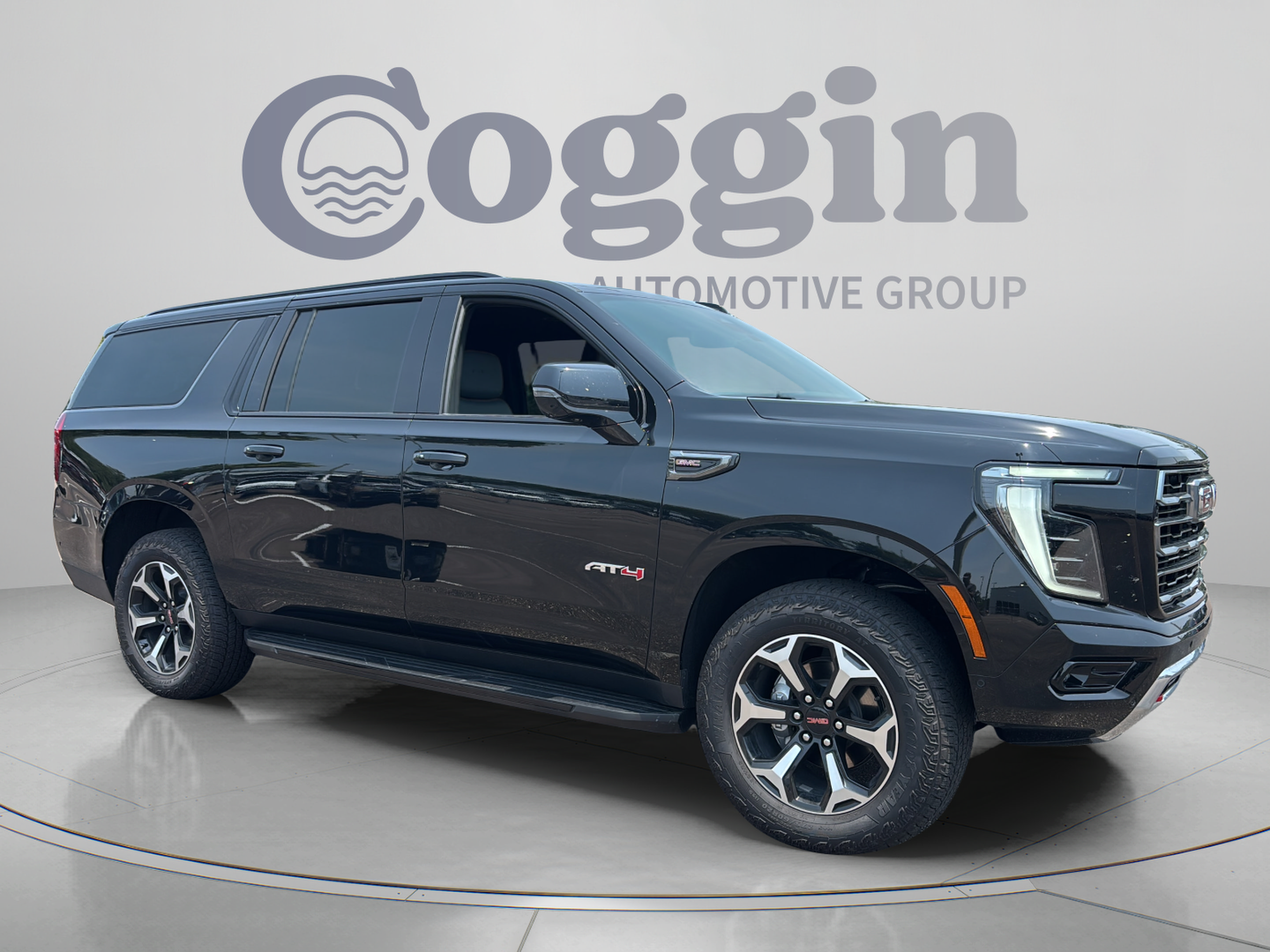 Used 2025 GMC Yukon XL AT4 AWD/4WD image 6