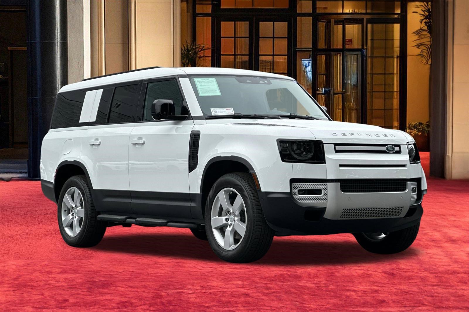 Used 2025 Land Rover Defender 130 S image 8