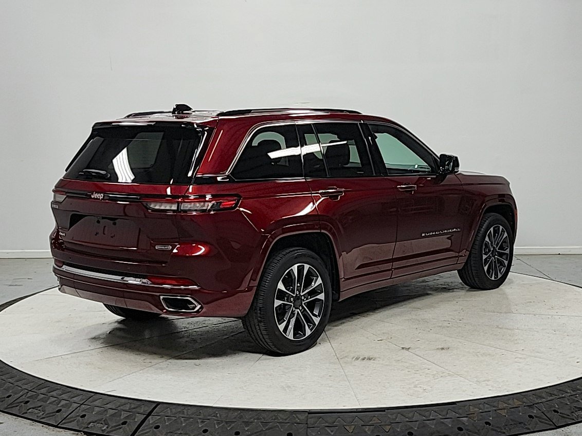 Used 2023 Jeep Grand Cherokee Overland AWD/4WD image 14