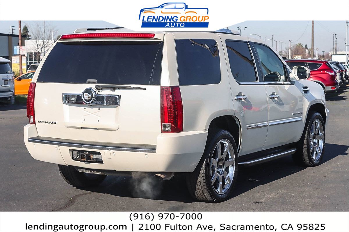 Used 2007 Cadillac Escalade AWD w/ Information Package image 4