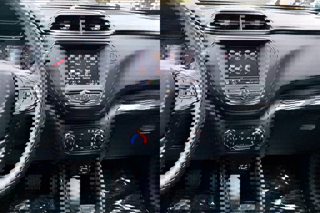 Used 2022 Chevrolet TrailBlazer LT w/ Driver Confidence Package image 5