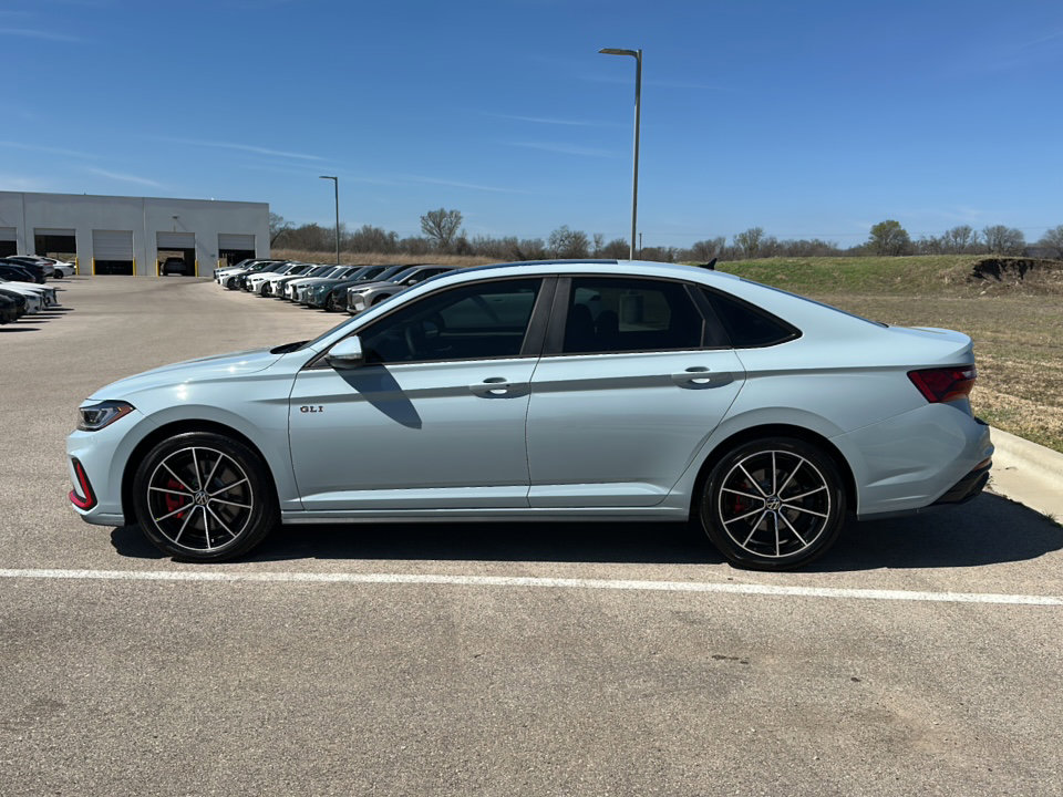 Used 2025 Volkswagen Jetta GLI Autobahn image 5