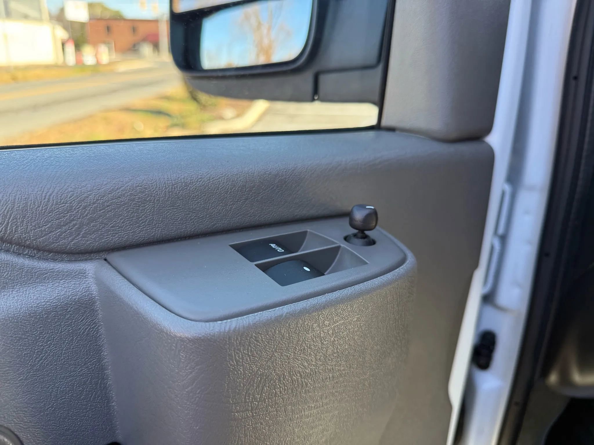 Used 2022 GMC Savana 2500 w/ Communications Package image 38