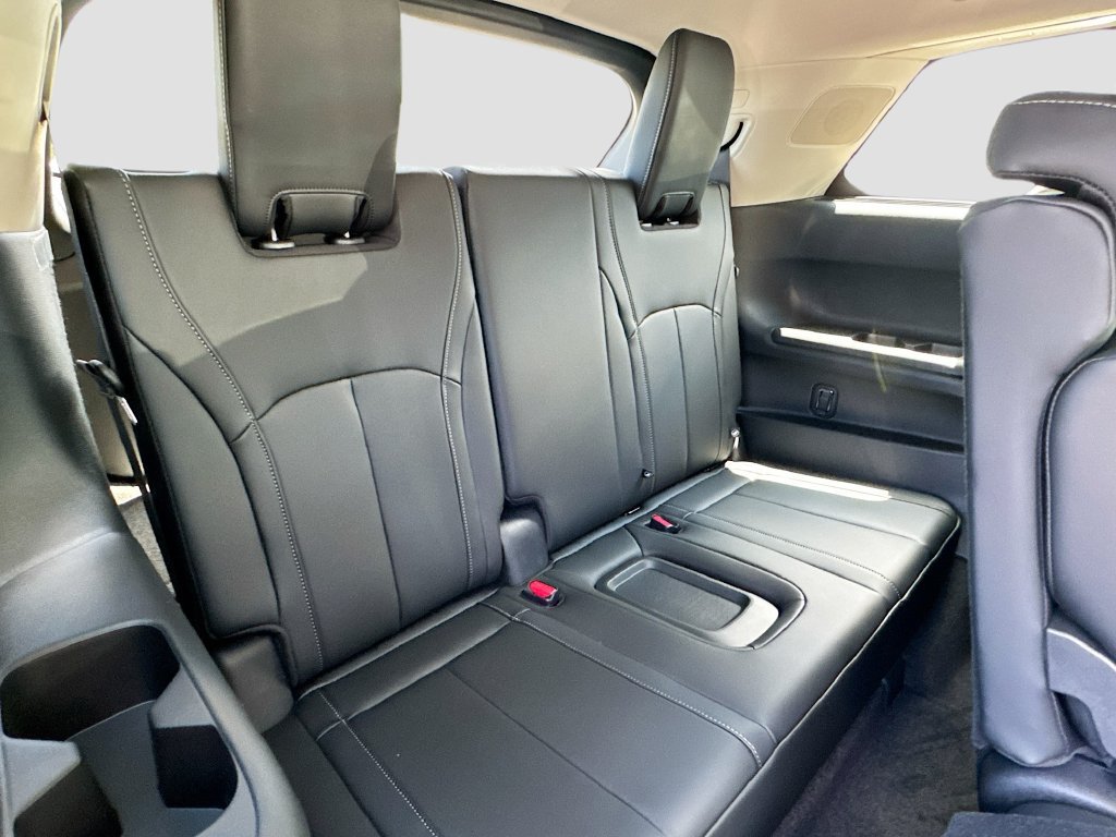 Used 2027 INFINITI QX60 Pure w/ Cargo Package FWD image 29