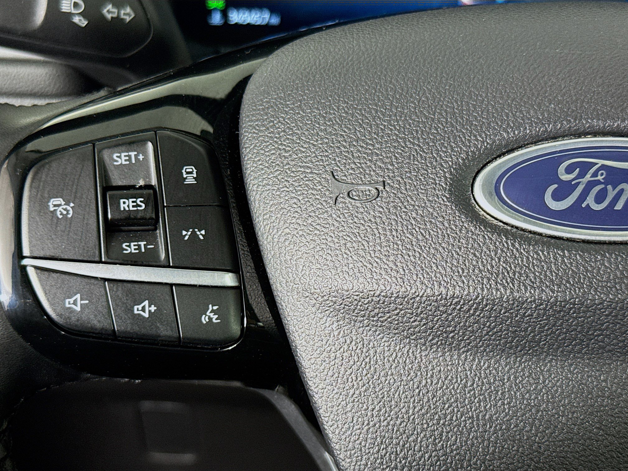 Used 2024 Ford Escape Platinum AWD/4WD image 11