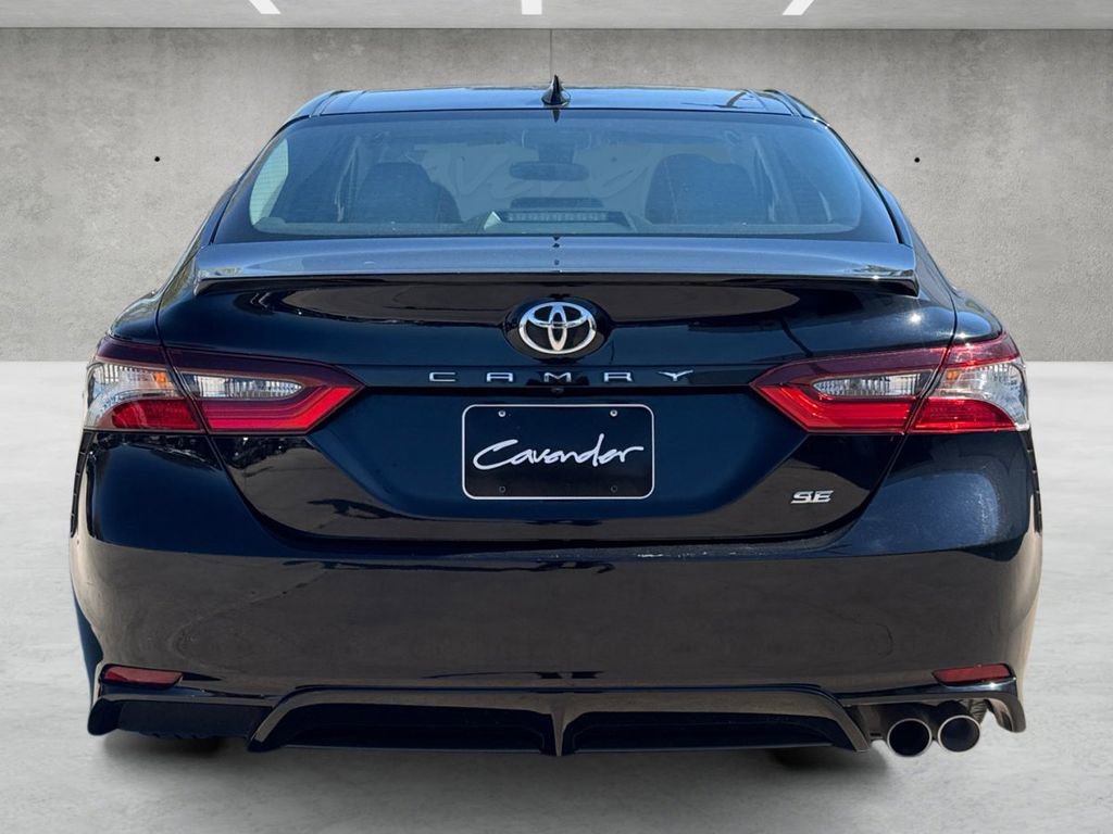 Used 2022 Toyota Camry SE image 15