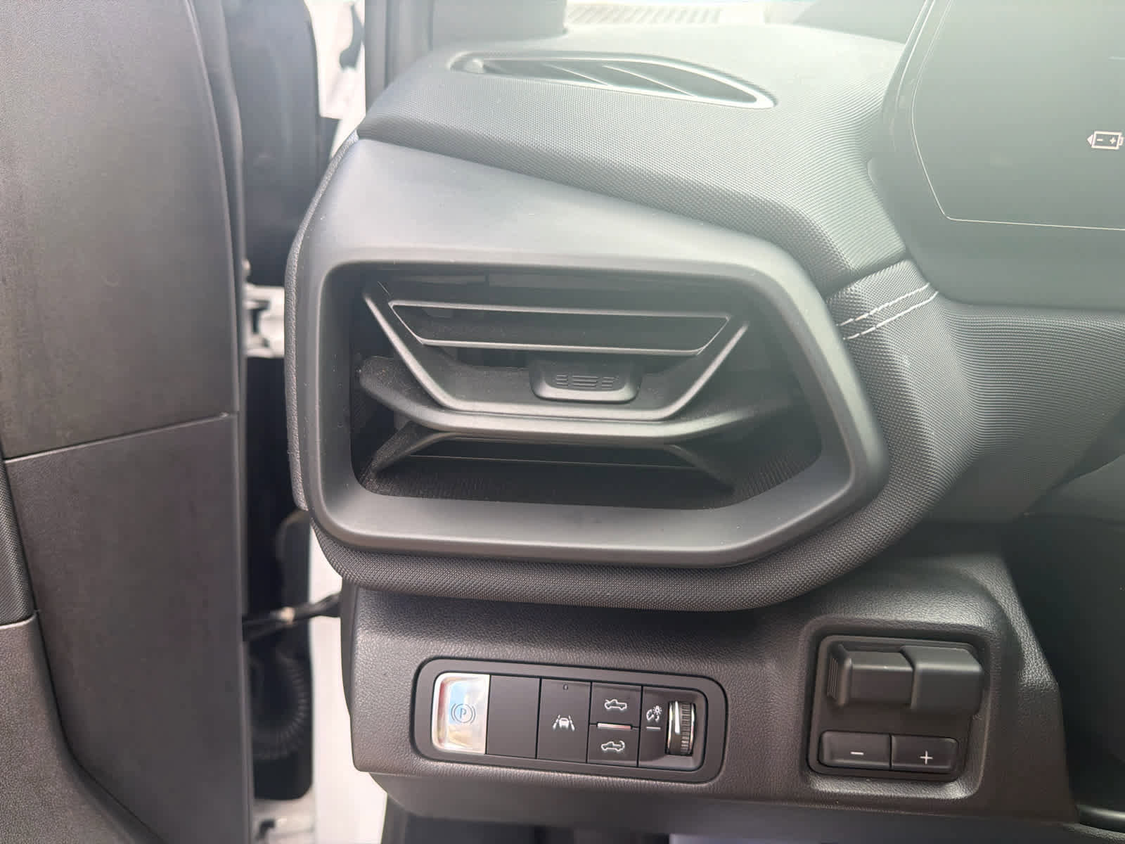 New 2025 Chevrolet Silverado EV LT AWD/4WD image 23