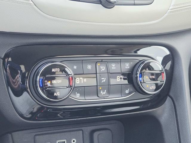 Used 2021 Buick Encore GX Select image 23