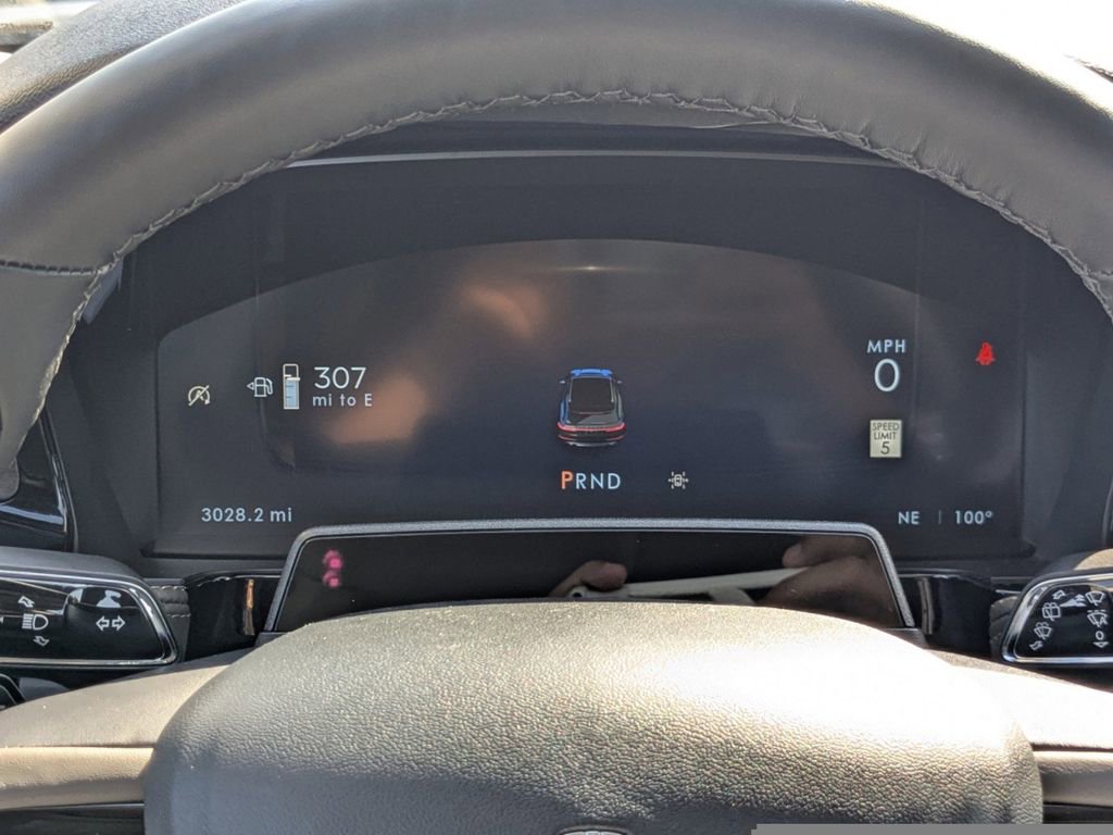 New 2025 Lincoln Corsair Reserve w/ Equipment Group 202A image 31