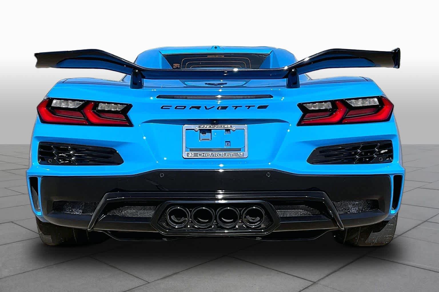 Used 2024 Chevrolet Corvette Z06 w/ Z07 Performance Package RWD image 6