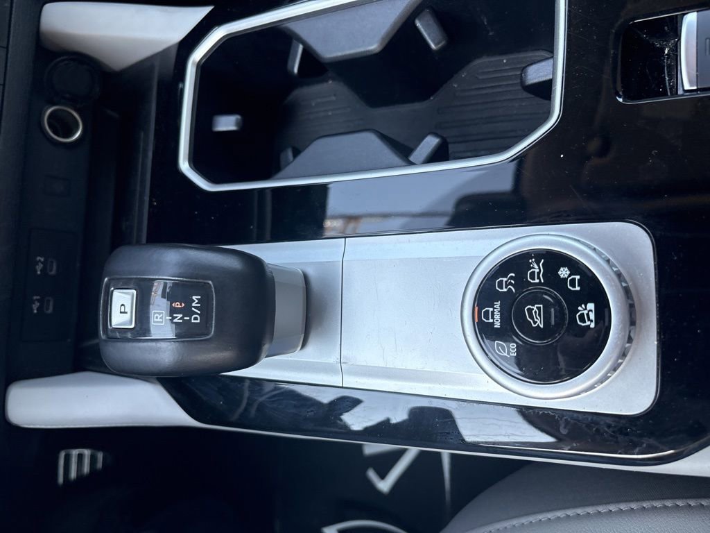 Used 2025 Mitsubishi Outlander SEL AWD/4WD image 19