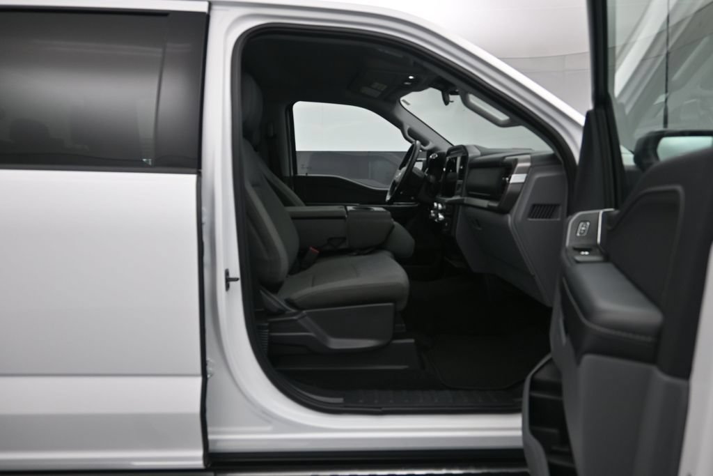 Used 2025 Ford F150 XLT w/ Equipment Group 301A Standard AWD/4WD image 26
