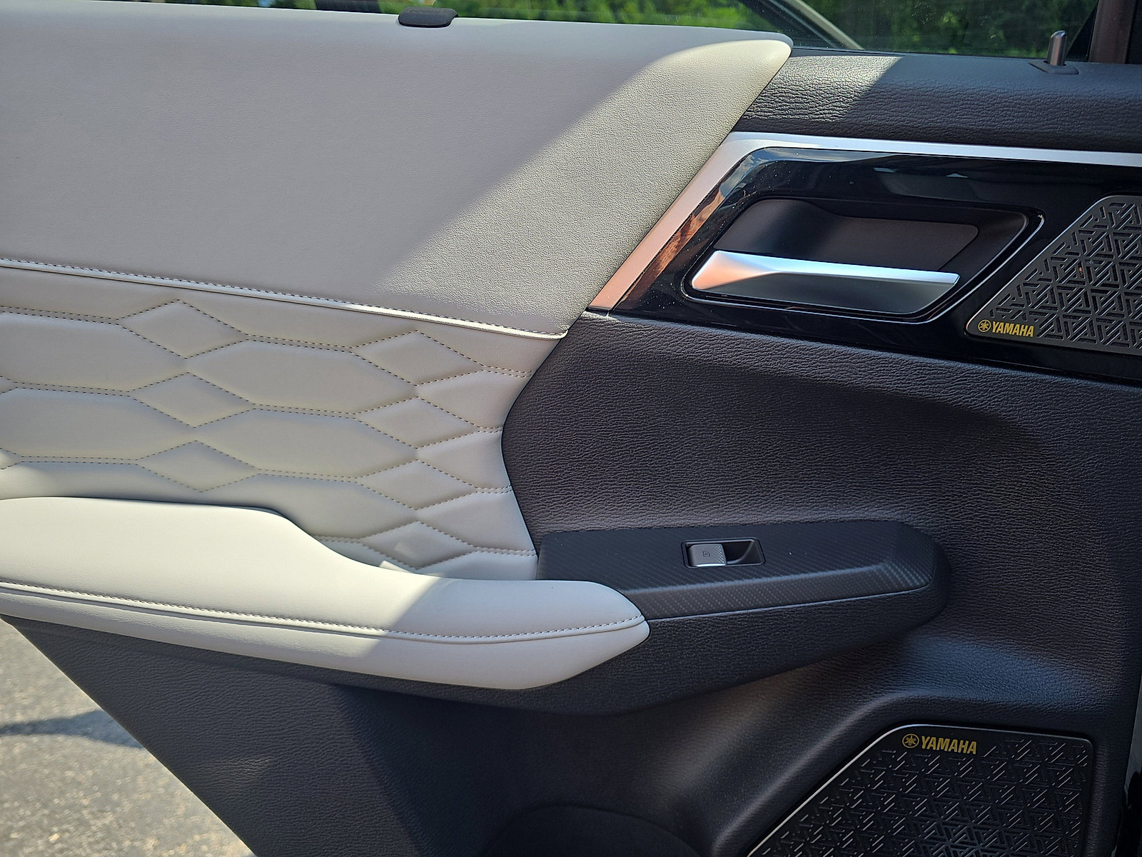 New 2025 Mitsubishi Outlander image 25