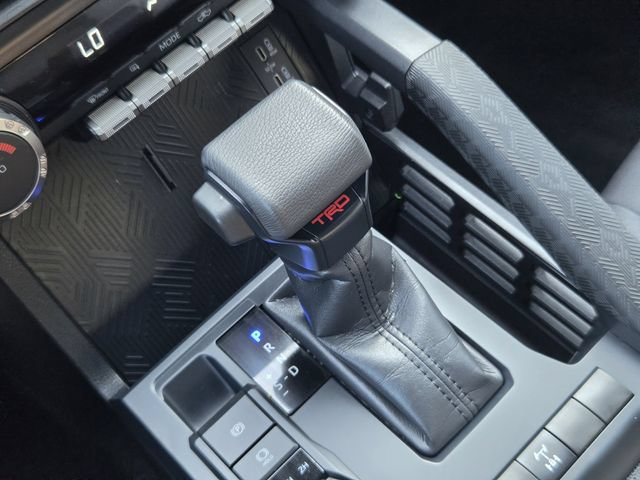 Used 2025 Toyota Tacoma TRD Off-Road AWD/4WD image 18