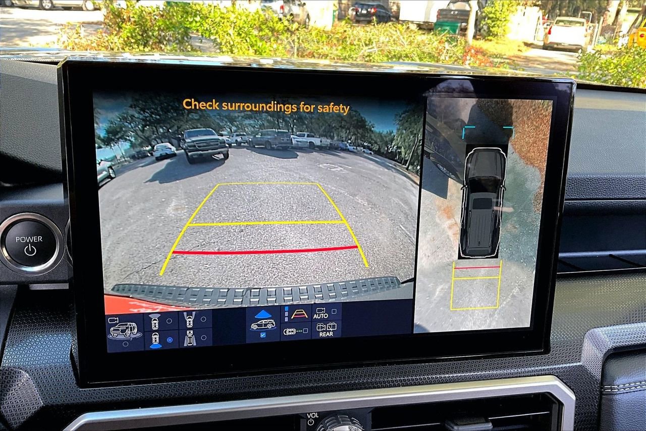 Used 2025 Toyota 4Runner Limited image 13