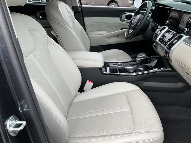 Used 2023 Kia Sorento SX AWD/4WD image 23