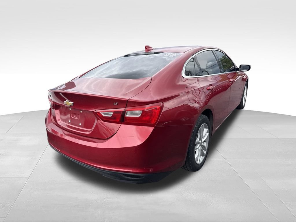 Used 2016 Chevrolet Malibu LT w/ Leather Package FWD image 3