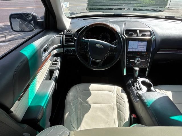 Used 2017 Ford Explorer Platinum AWD/4WD image 8