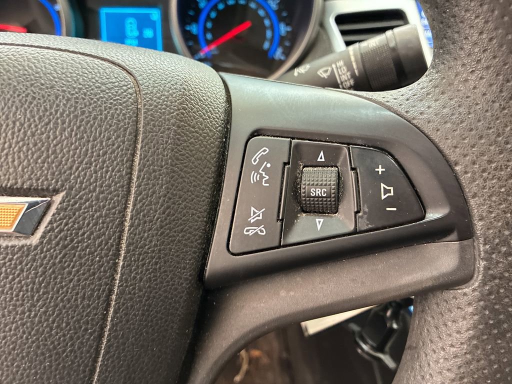 Used 2016 Chevrolet Cruze LT w/ Sun And Sound Package FWD image 19