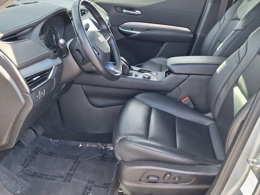 Used 2023 Cadillac XT4 Premium Luxury image 10