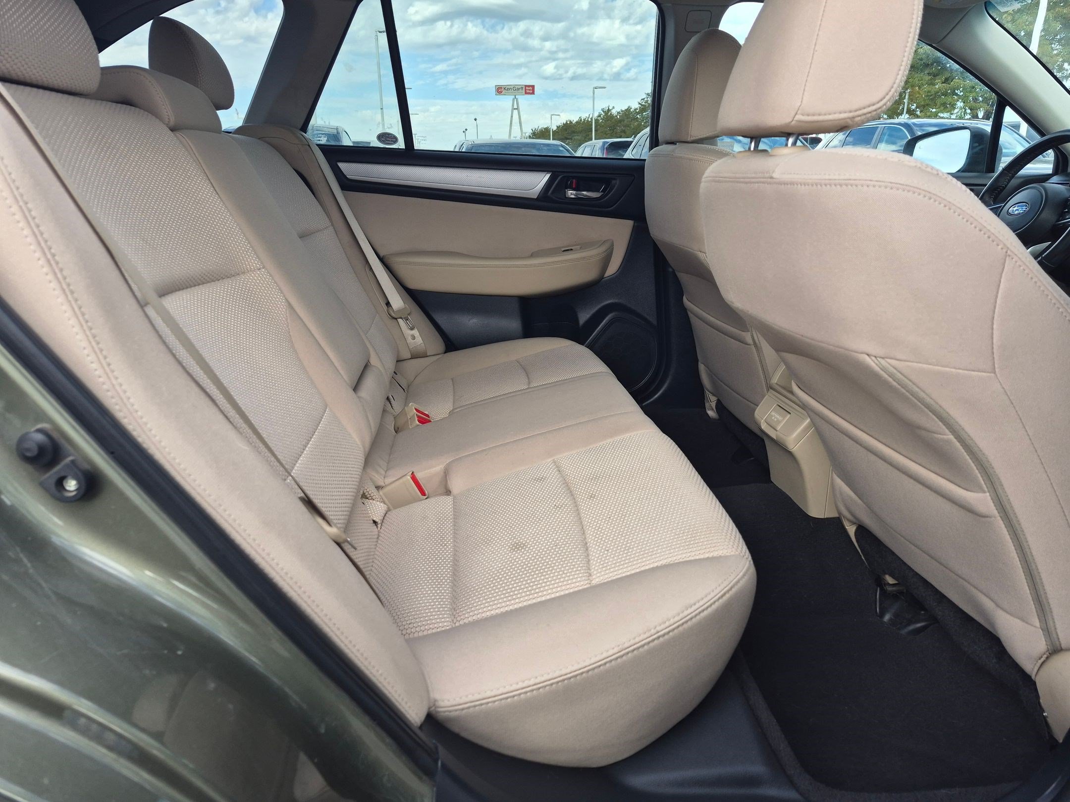 Used 2018 Subaru Outback 2.5i Premium AWD/4WD image 29