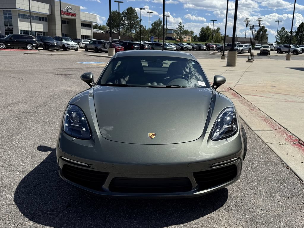 Used 2022 Porsche 718 Cayman w/ Premium Package RWD image 3