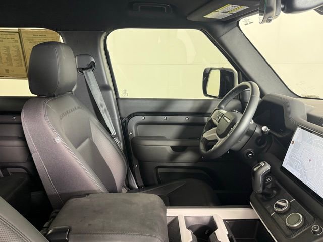 Certified 2025 Land Rover Defender 110 S AWD/4WD image 30