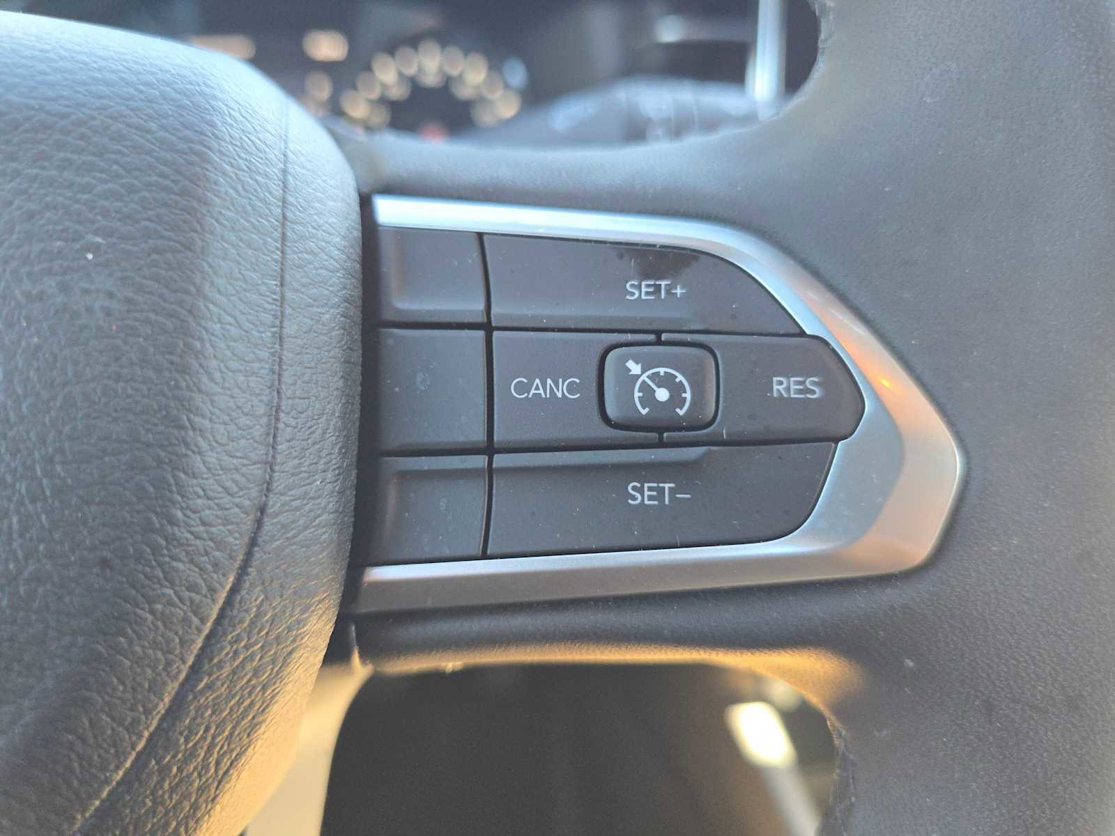 Used 2023 Jeep Compass Latitude image 29