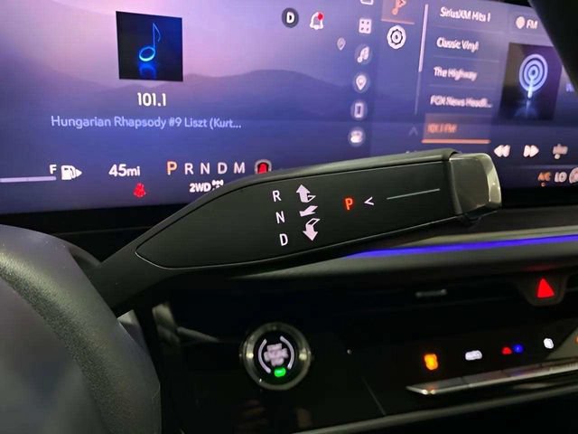 Used 2024 Buick Envision Preferred AWD/4WD image 37
