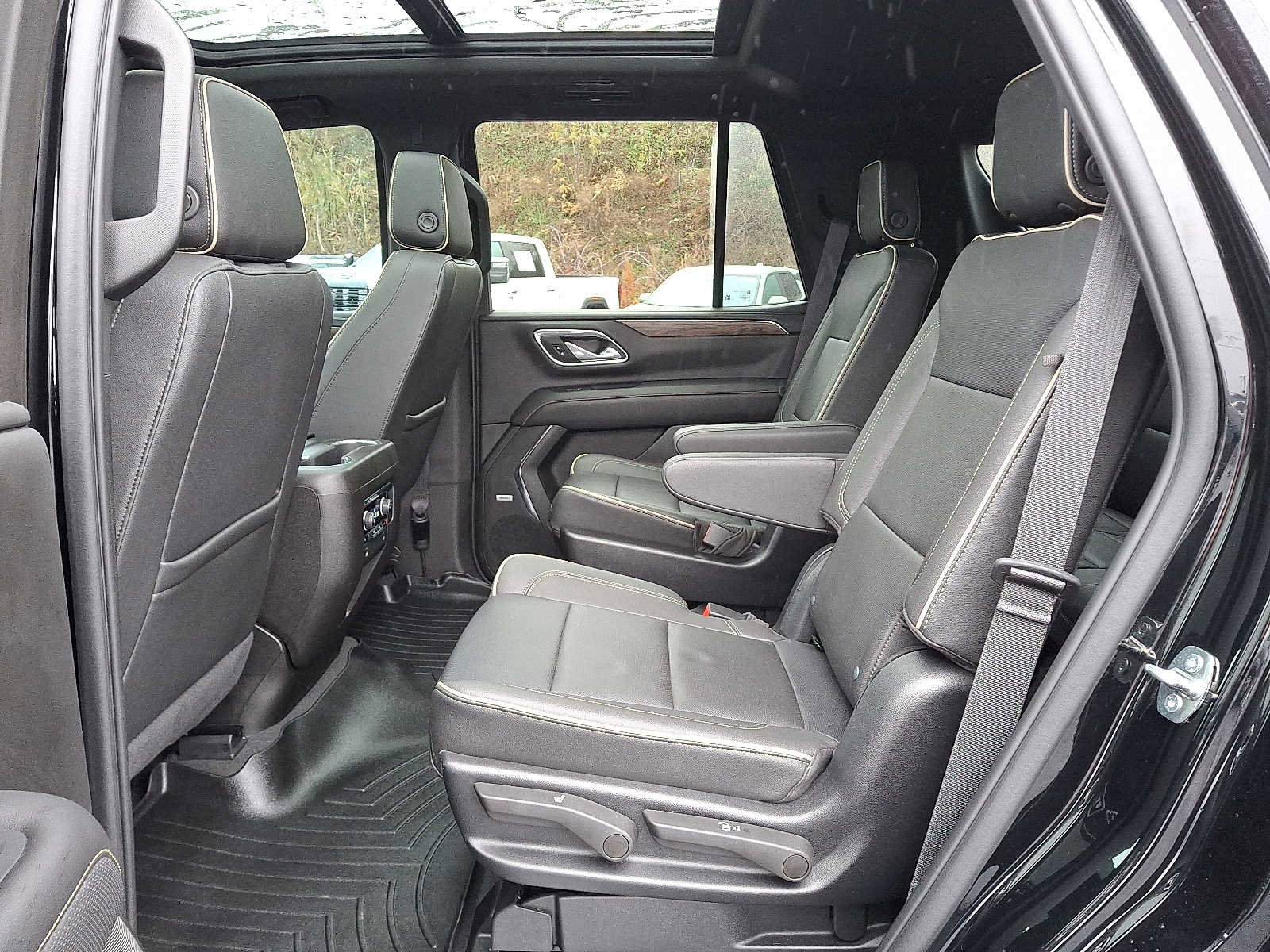 Used 2023 Chevrolet Tahoe Premier image 12