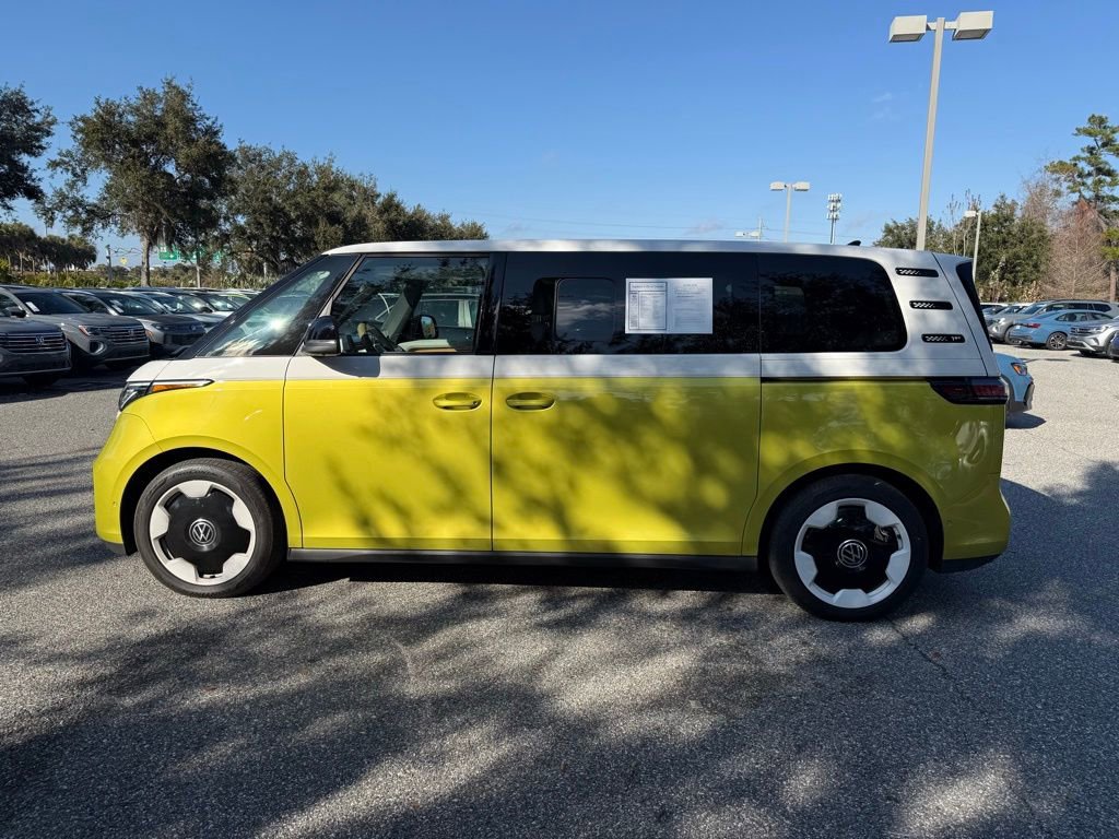 Used 2025 Volkswagen ID. Buzz 1st Edition image 13