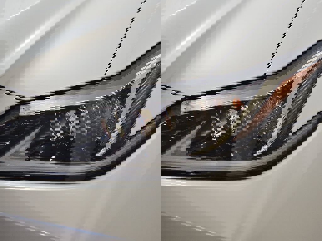 Certified 2025 Lexus ES 300h w/ Premium Package image 34