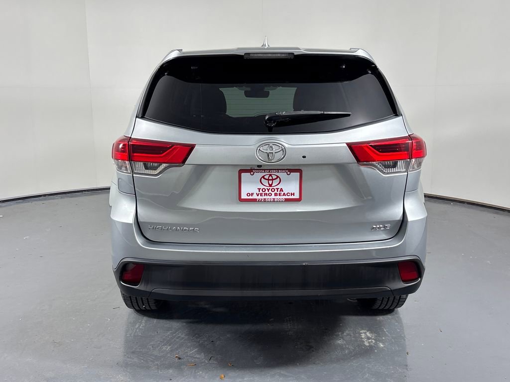 Certified 2019 Toyota Highlander XLE image 5