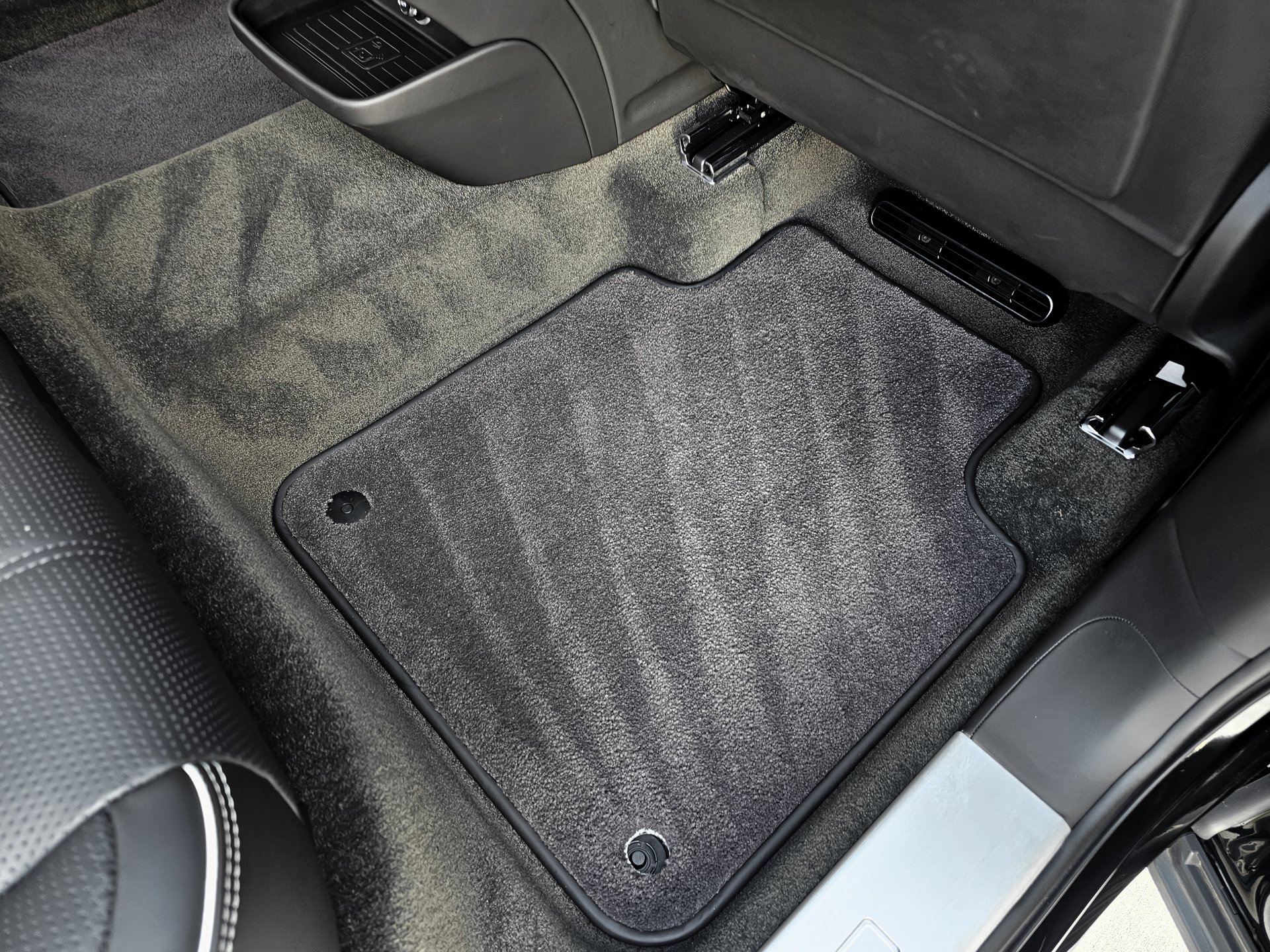 Used 2023 Bentley Bentayga Extended Wheelbase image 70