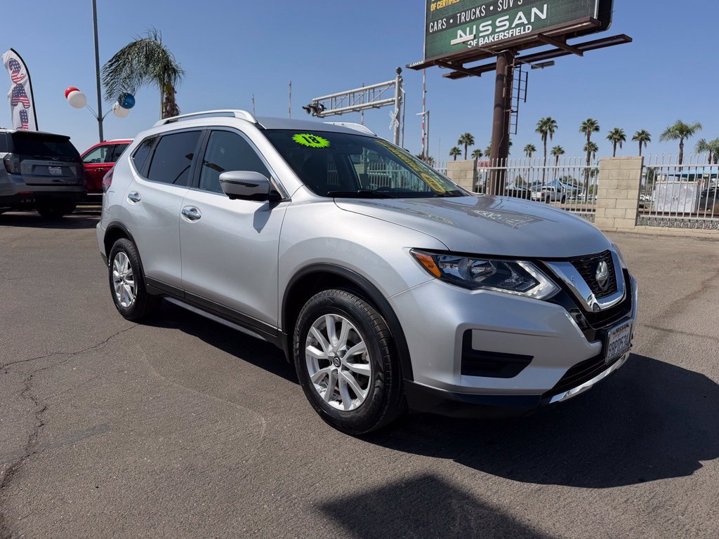 Used 2018 Nissan Rogue SV w/ Premium Package